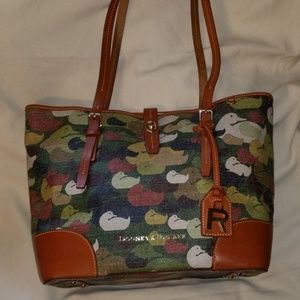Dooney & Bourke Tote